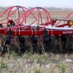 The  I-2100  was  able  to  operate  even  in  wet  conditions  in  heavy  clay  soil.