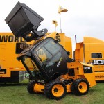 JCB’s skid steer models offer a unique single-boom loader design.