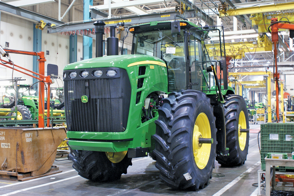 It’s been a few years since Deere’s 9330 and its contemporary competitors rolled off assembly lines. They’re now an option for farmers looking for lower-cost, late-model, pre-emissions horsepower.