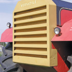 Behind the grille was a 2,082-litre fuel tank, which had to be kept at least half full during field trials to balance the tractor and maximize traction. Letting it run low put too much strain on the rear axles.
