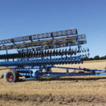 The Gigant System folds forward for  a narrow road transport width.