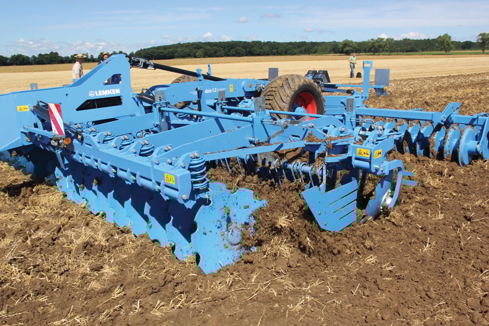 By removing a few bolts, the Rubin 12 can be used without the rear roller/packers.