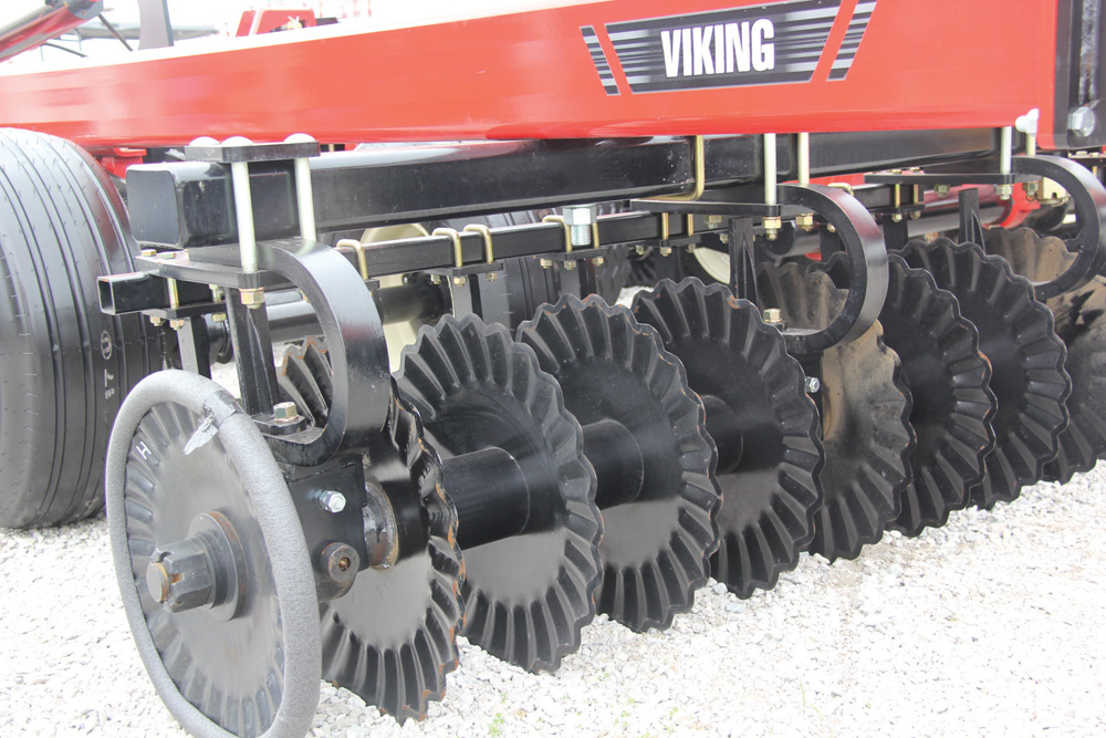 Viking gang angles can be adjusted manually from zero to 16 degrees.