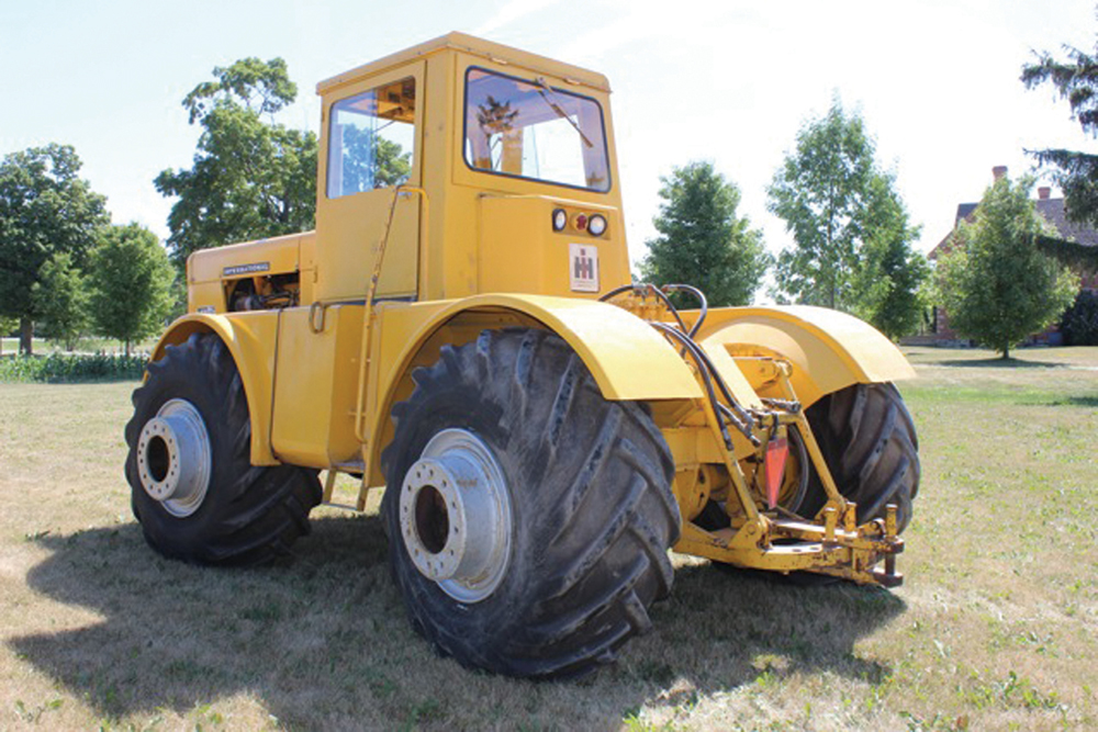 At the rear, the tractor had just a heavy-duty drawbar and basic hydraulics