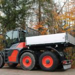 An optional third axle can be quickly mated to the chassis for added flexibility.