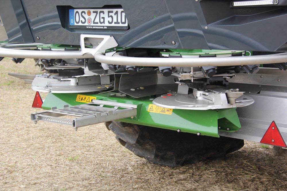 The ZG-TS spreaders use stainless steel spreader discs. 