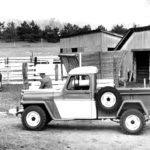 Jeep brand pickups started off as capable off-road machines but lacked passenger comforts. The Gladiator keeps the off-road credentials but adds luxury.