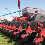 Every second row unit can be raised to seed corn and
soybeans on 30-inch spacings.