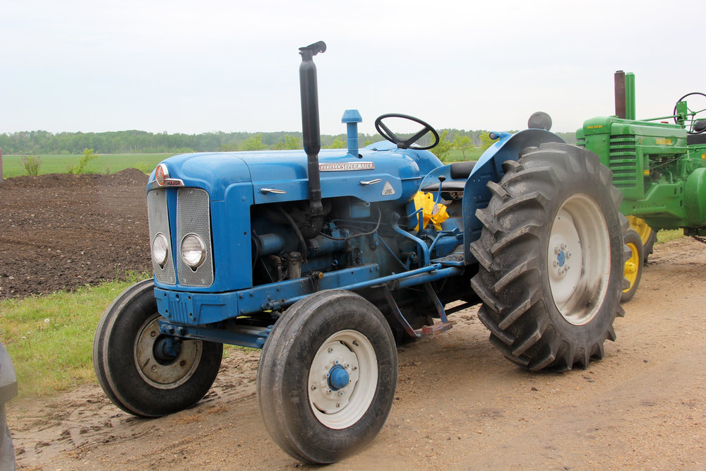 This Fordson Super Major was one of the tractors in the parade that originated in the UK. With 54 rated engine horsepower, the Super Major, which was sold as the 5000 in the U.S., was in production from 1961 to 1964. It was never one of the most popular tractors here in Canada, but it did develop a kind of cult following among some farmers.