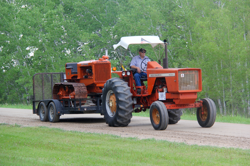 This Allis-Chalmers 180 did double duty on the truck, pulling a trailer loaded with one of the brand’s earlier Model M crawlers. Allis-Chalmers was involved in the manufacture of several models of crawlers and construction equipment as well as ag machinery before the company fell on difficult financial times was taken over by Deutz and later became part of today’s AGCO Corp.