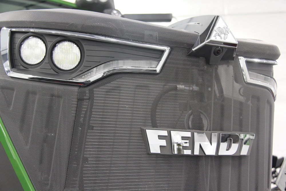 An LED lighting package available on the 900 Series tractors provides up to 66,860 lumens.