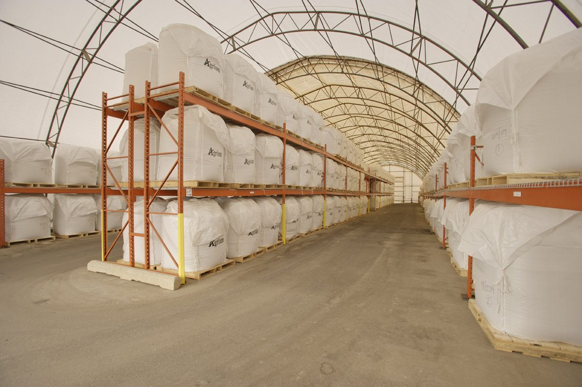 Agrium refuses investor demand to spin off retail