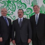 Agriculture Minister Gerry Ritz (l) was in Mexico this week for meetings with Mexican Ag Secretary Enrique Martinez and U.S. Ag Secretary Tom Vilsack (right). (AAFC photo via Marketwire)
