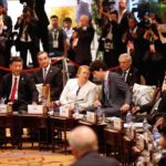 China’s President Xi Jinping, Chile’s President Michelle Bachelet, Canada’s Prime Minister Justin Trudeau, Brunei’s Sultan Hassanal Bolkiah and Australia’s Prime Minister Malcolm Turnbull attend the APEC-ASEAN dialogue, on the sidelines of the APEC summit, in Danang, Vietnam November 10, 2017.
 Photo: Reuters/Jorge Silva
