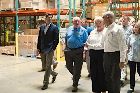 U.S. House Speaker Paul Ryan (left) tours ag retailer Blain’s Farm and Fleet with U.S. Agriculture Secretary Sonny Perdue in August 2017. (Paulryan.house.gov)
