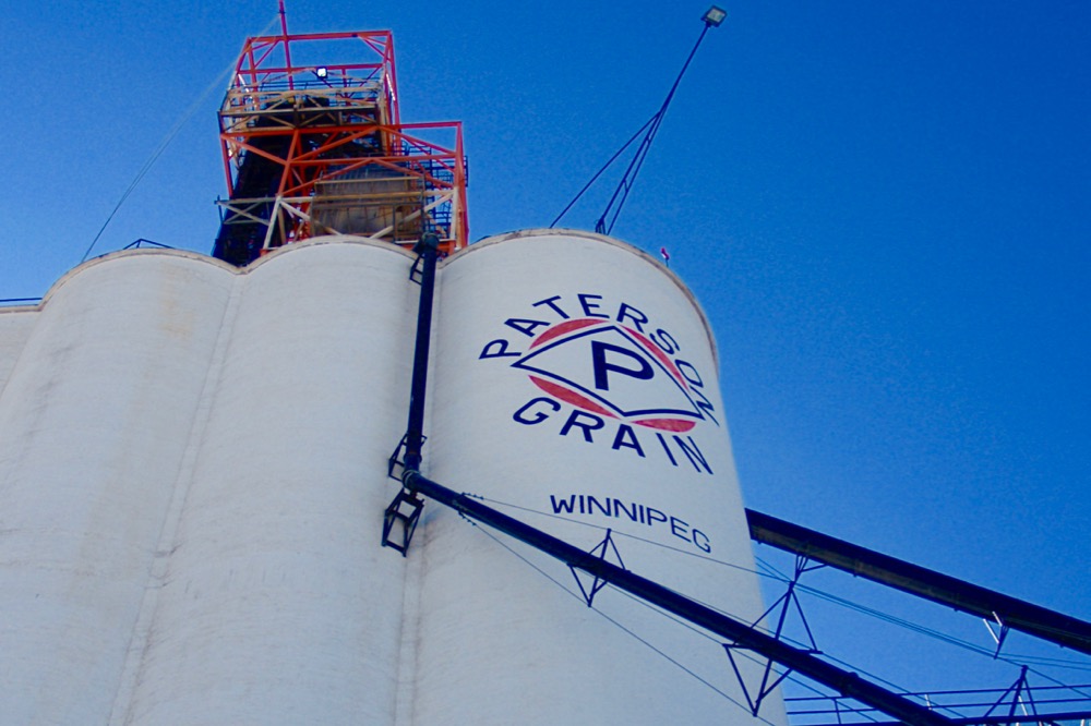 Paterson Grain’s current elevator at Rosser, Man., is the largest in its Prairie primary grain handling network at 121,000 tonnes capacity. (Dave Bedard file photo)
