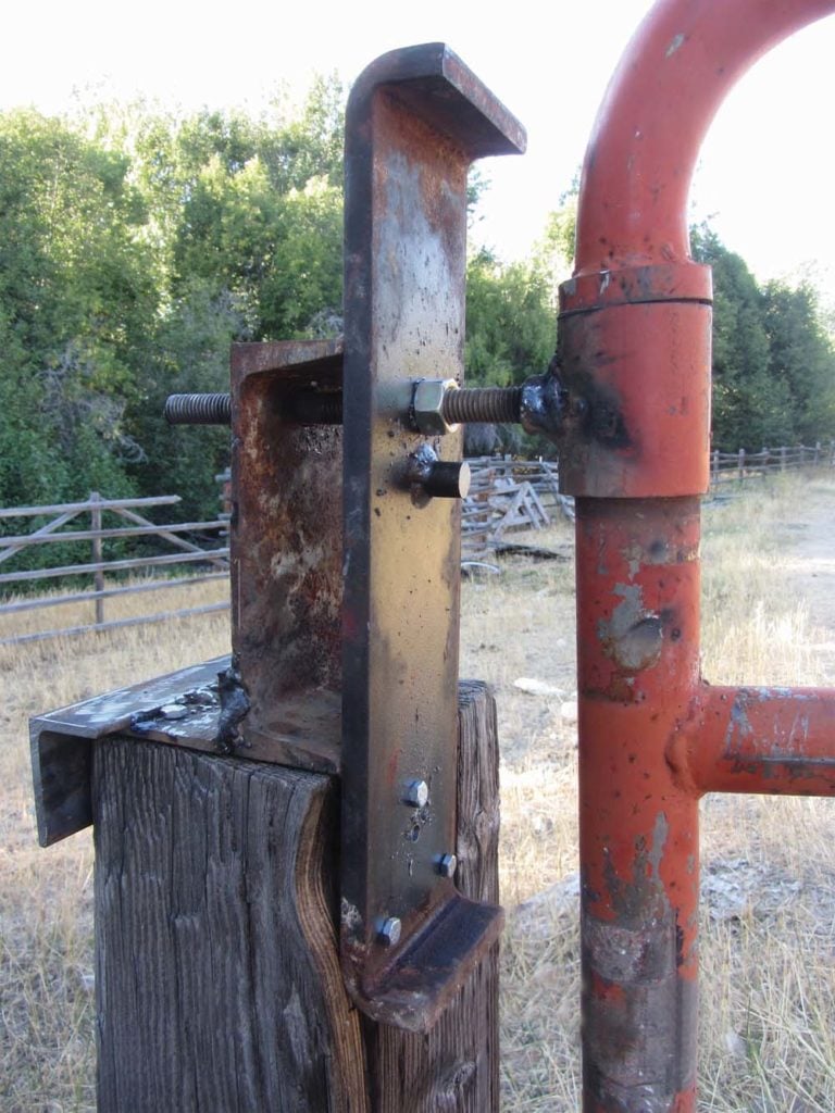 Made in Sask. fencewire roller keeps the job simple