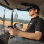 The new steering system increases the combine operator’s
comfort and provides easy
access to controls.