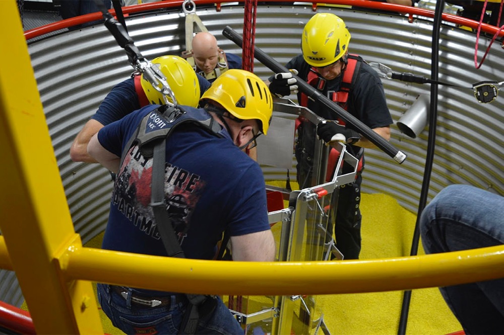 Firefighters training for a grain rescue. (Casa-acsa.ca)
