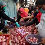Onions are sold at a market at Dharavi, one of Asia’s largest slums, in Mumbai, India on April 7, 2020. (File photo: Reuters/Francis Mascarenhas)