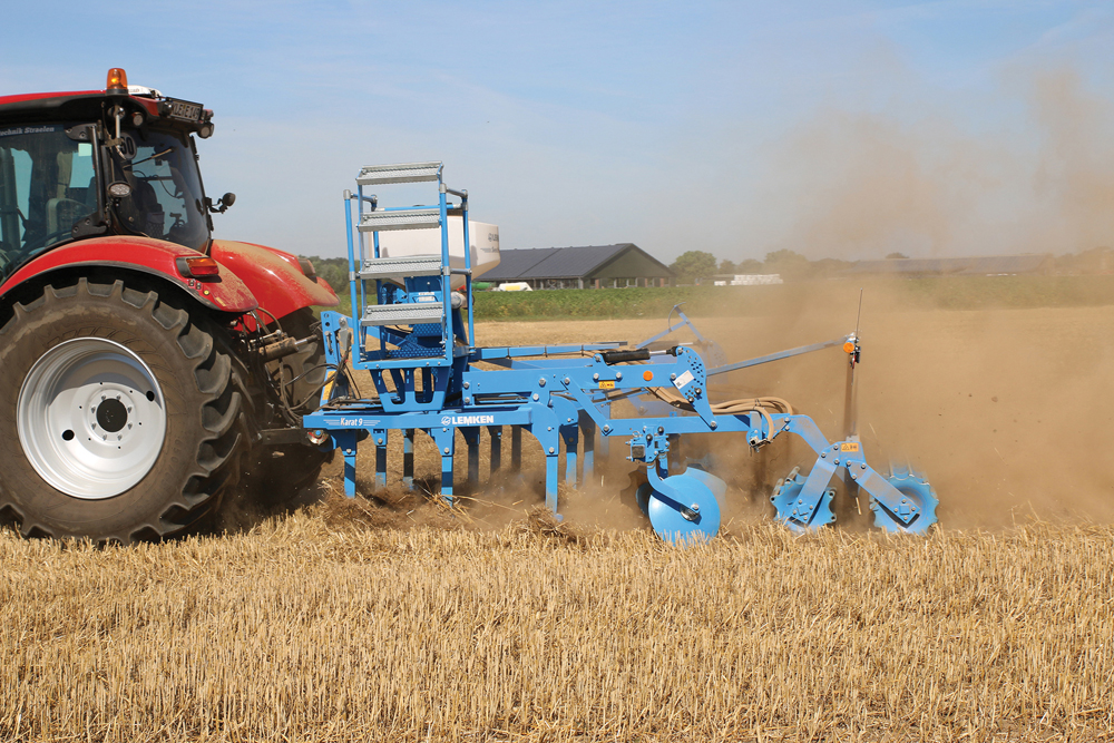 DeltaCut shares (shovels) are now available for Lemken’s Karat 9 cultivator, which can work at depths as shallow as 1.5 inches (five centimetres). 