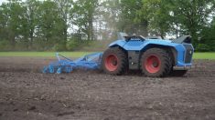 Tillage implement manufacturer Lemken has partnered with forage
implement producer Krone, another Germany-based company, to
develop an autonomous power unit capable of a variety of functions,
including tillage.
