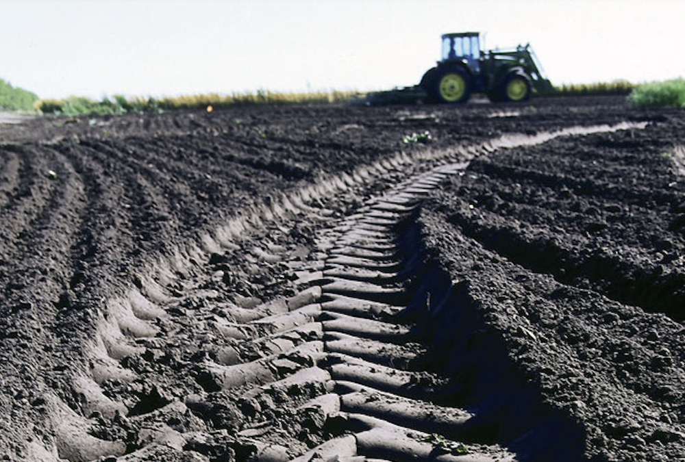 Evolution of tires on agricultural vehicles