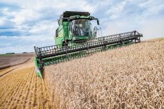 John Deere T6 800 Combine