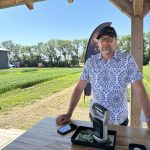 Dan Owen, director of agronomy for ATP demonstrates the leaf tissue function of his company’s Nutriscan scanner. Photo: Don Norman
