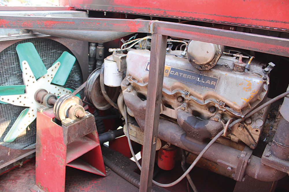 Roto Thresh combine cooling fan and radiator