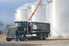 Canola stocks shrink, wheat nudges up