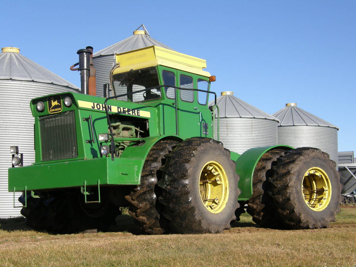 The WA-14, built by FWD Wagner for John Deere was produced from 1968 to 1970