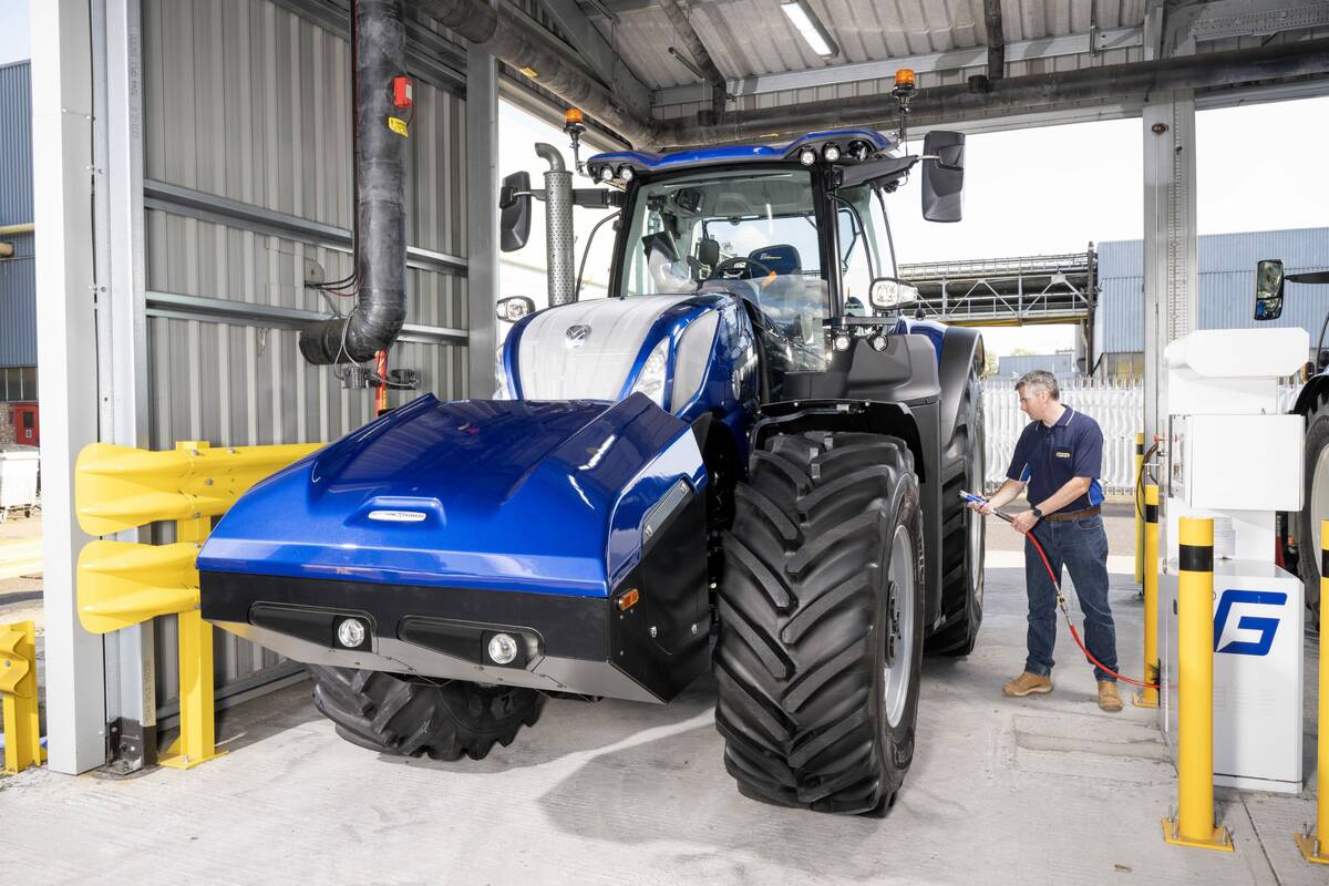 Fill 'er up! The T7 270 getting topped up with methane. Photo: New Holland