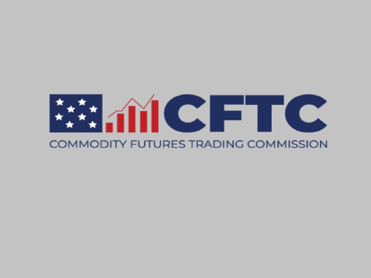 U.S. grains: Soybeans touch two-year high on dry weather