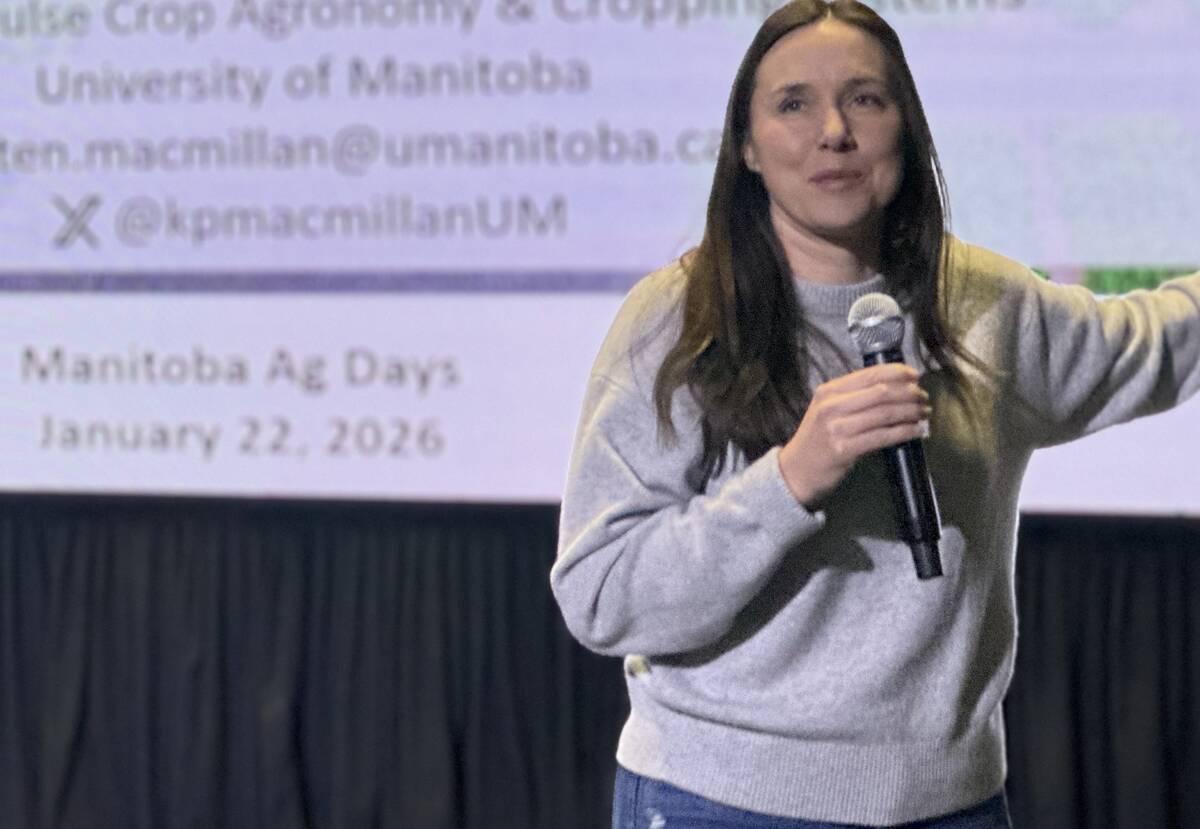 Kristen MacMillan, University of Manitoba researcher and agronomist in residence with Manitoba Pulse and Soybean Growers, discussed new research on iron deficiency chlorosis at Manitoba Ag Days in Brandon in January. Photo: Don Norman
